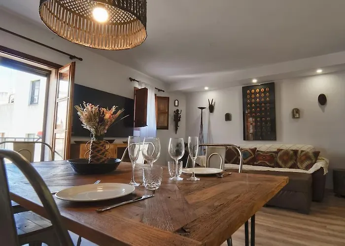 Seahomes Vacations - Centric 100m And Pkg Apartment