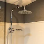 Seahomes Vacations - Centric 100m And Pkg Apartament *