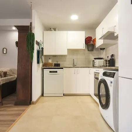 Seahomes Vacations - Centric 100m And Pkg Tossa de Mar